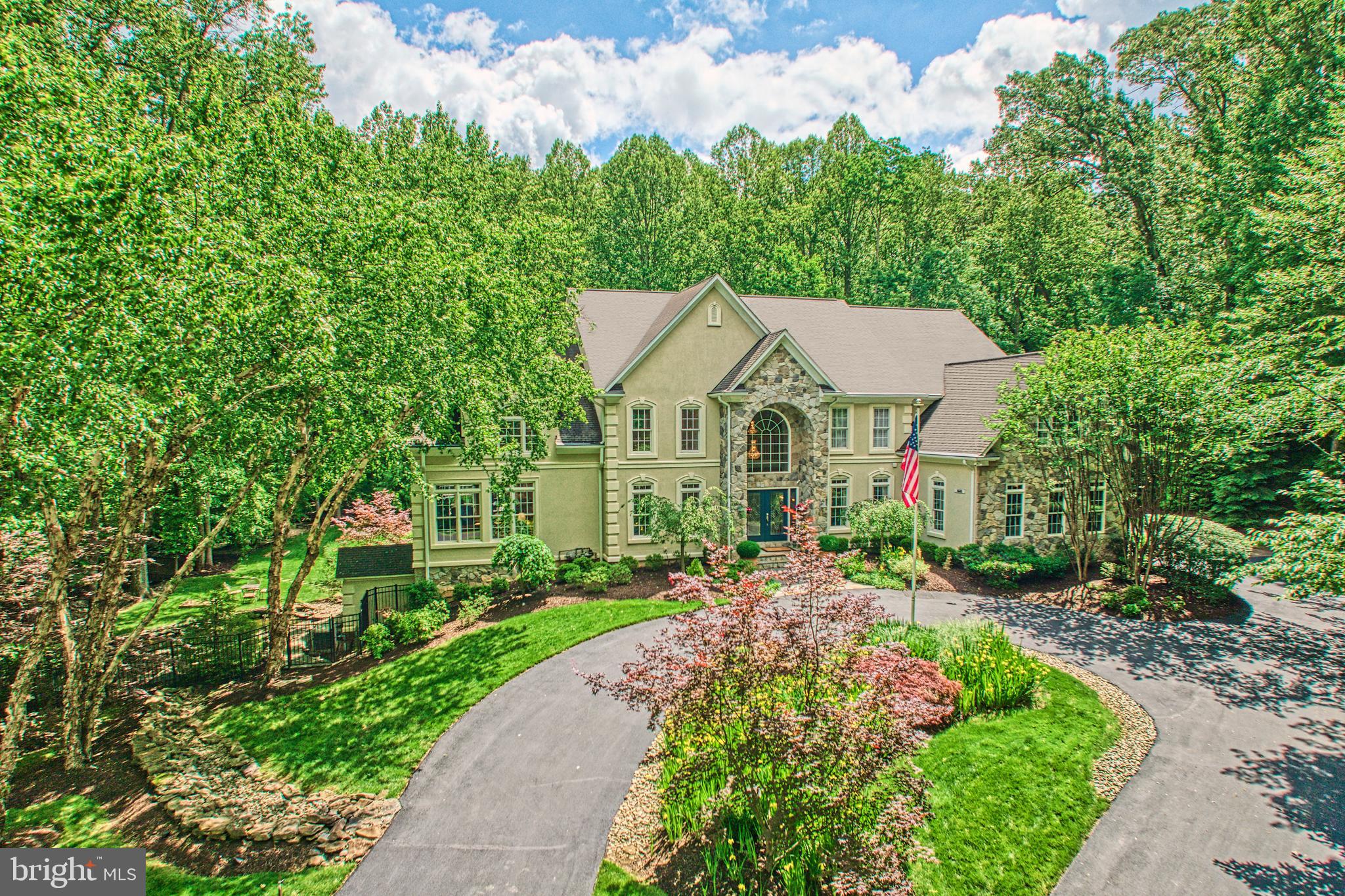 5026 Huntwood Manor Dr