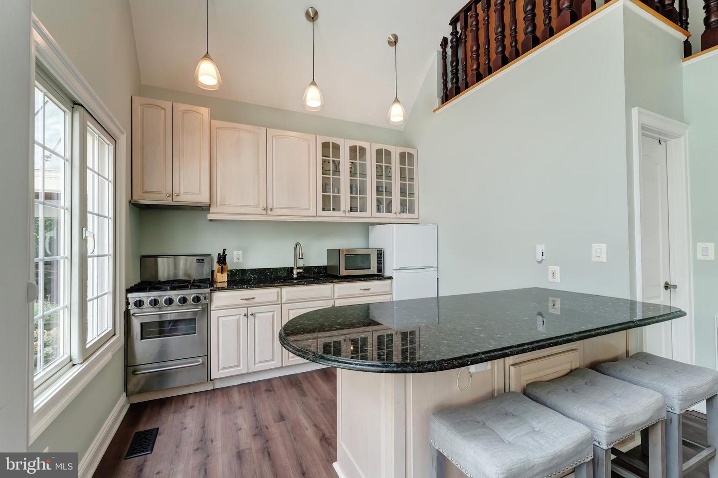 5026 Huntwood Manor Dr
