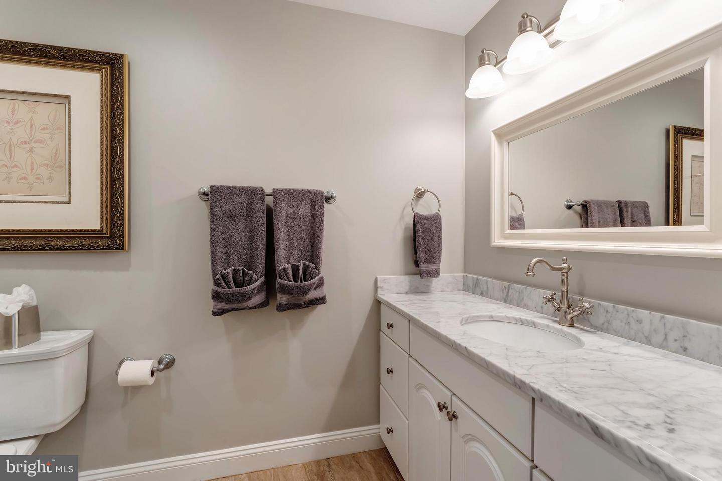 5026 Huntwood Manor Dr