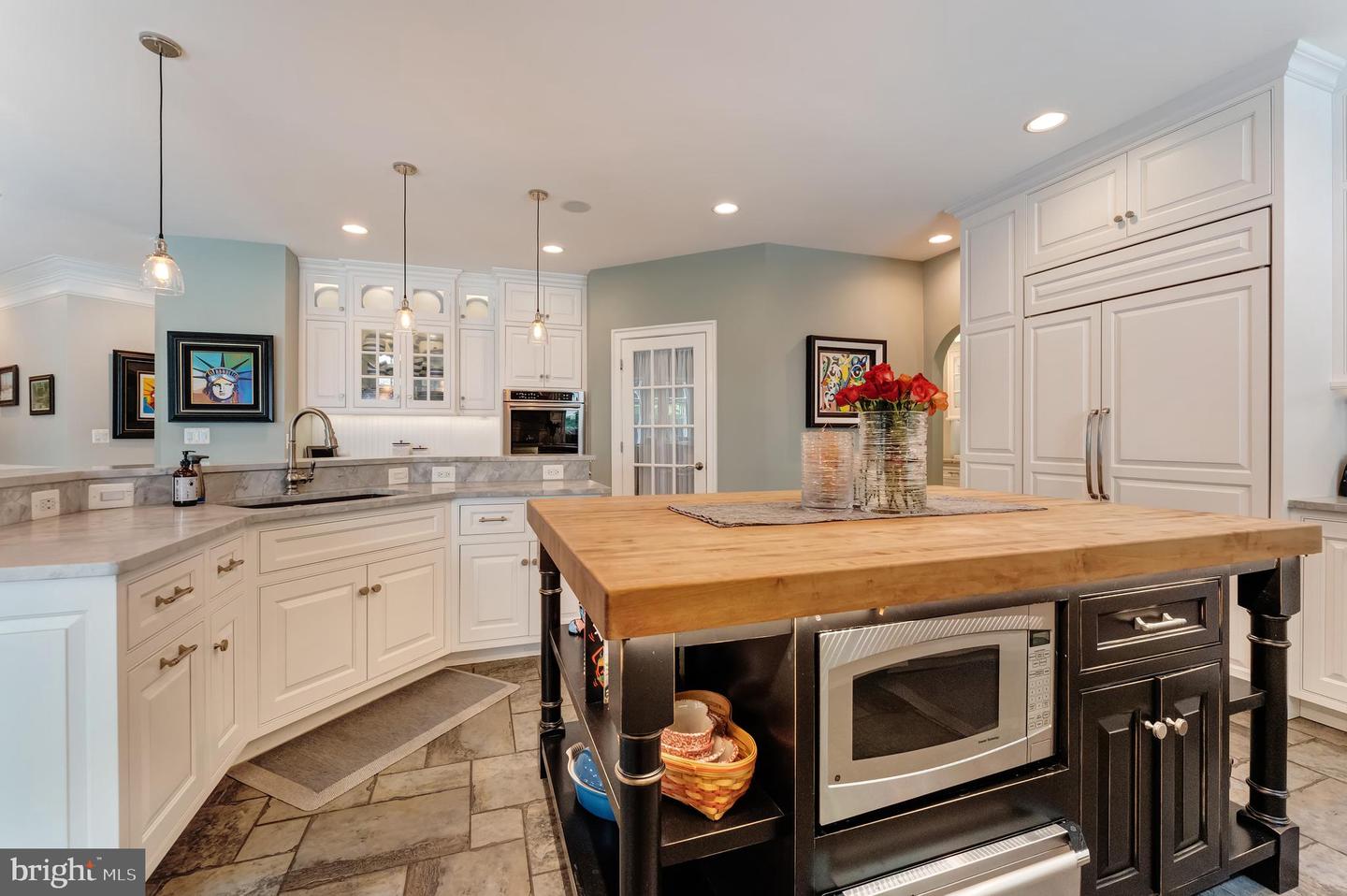 5026 Huntwood Manor Dr