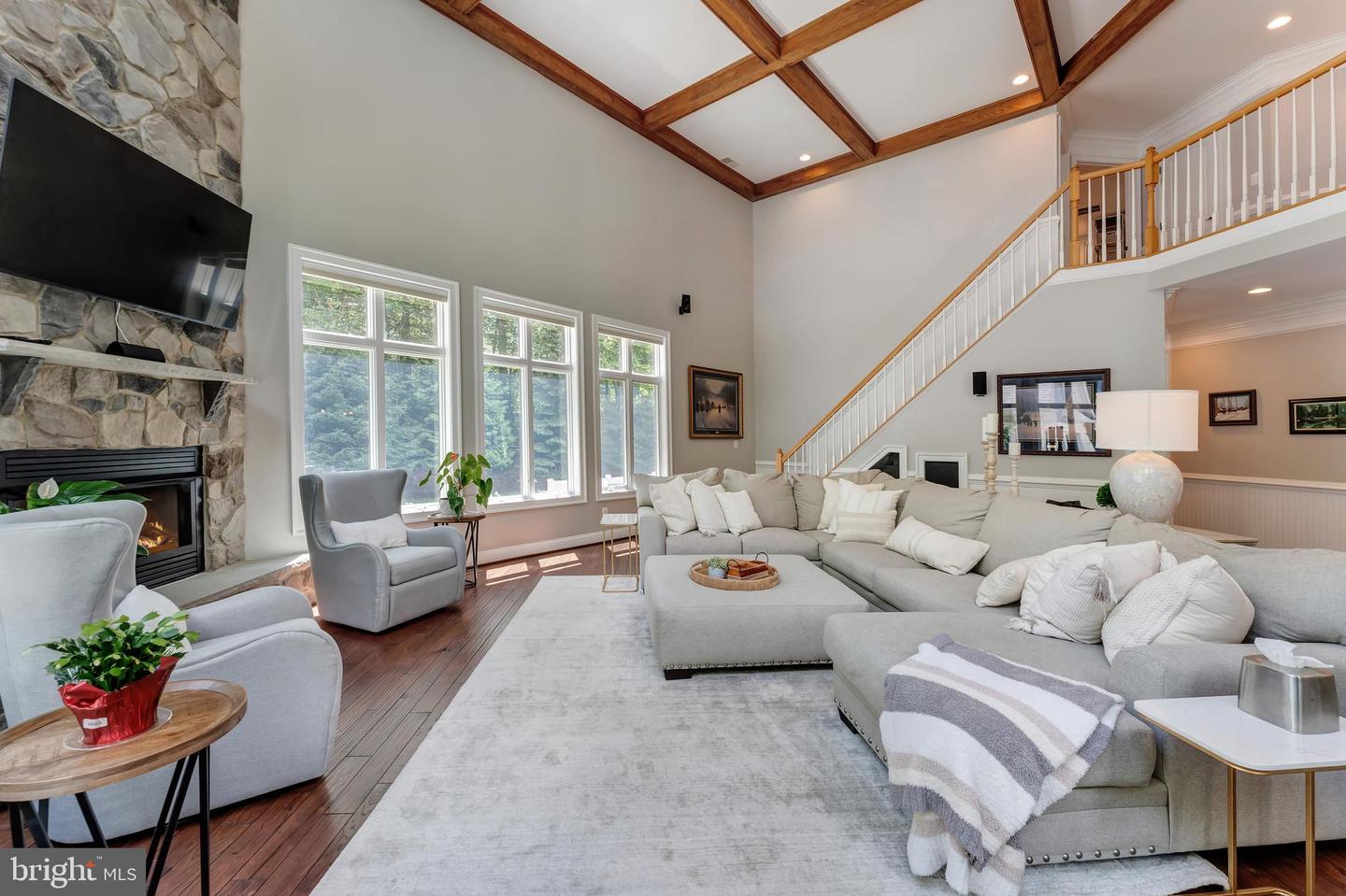 5026 Huntwood Manor Dr