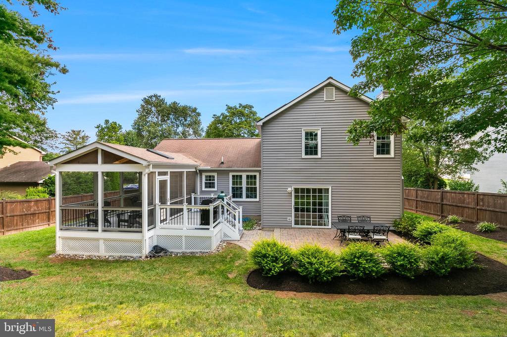 2619 JOHN MILTON DRIVE