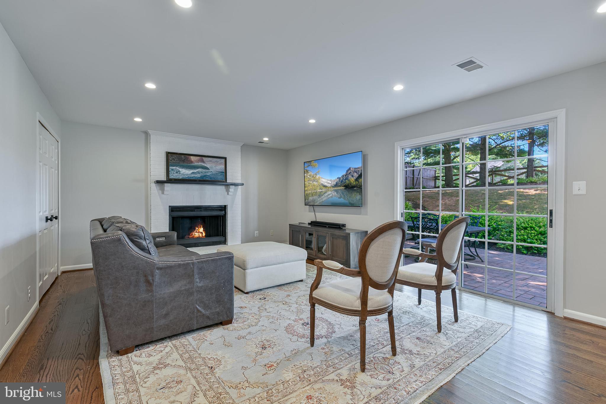 2619 JOHN MILTON DRIVE