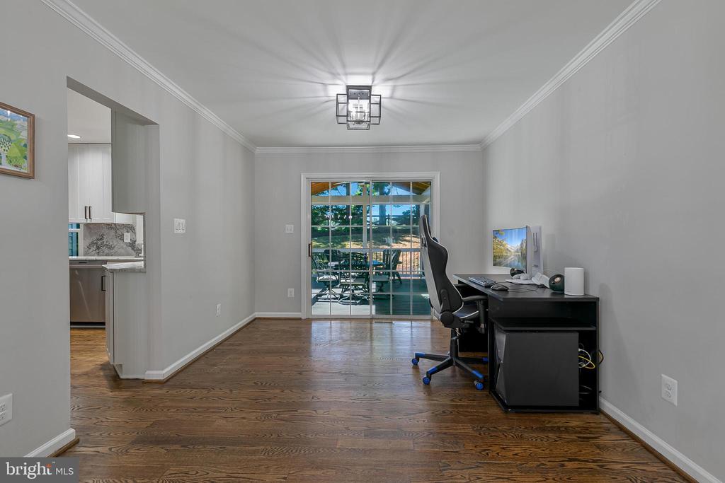 2619 JOHN MILTON DRIVE