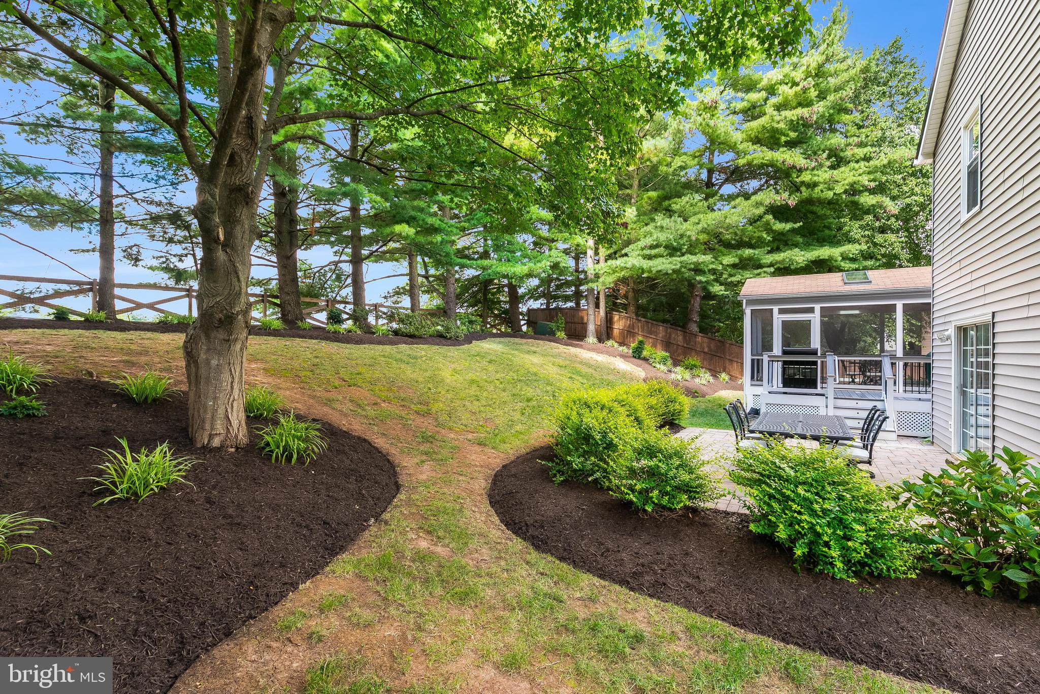 2619 JOHN MILTON DRIVE