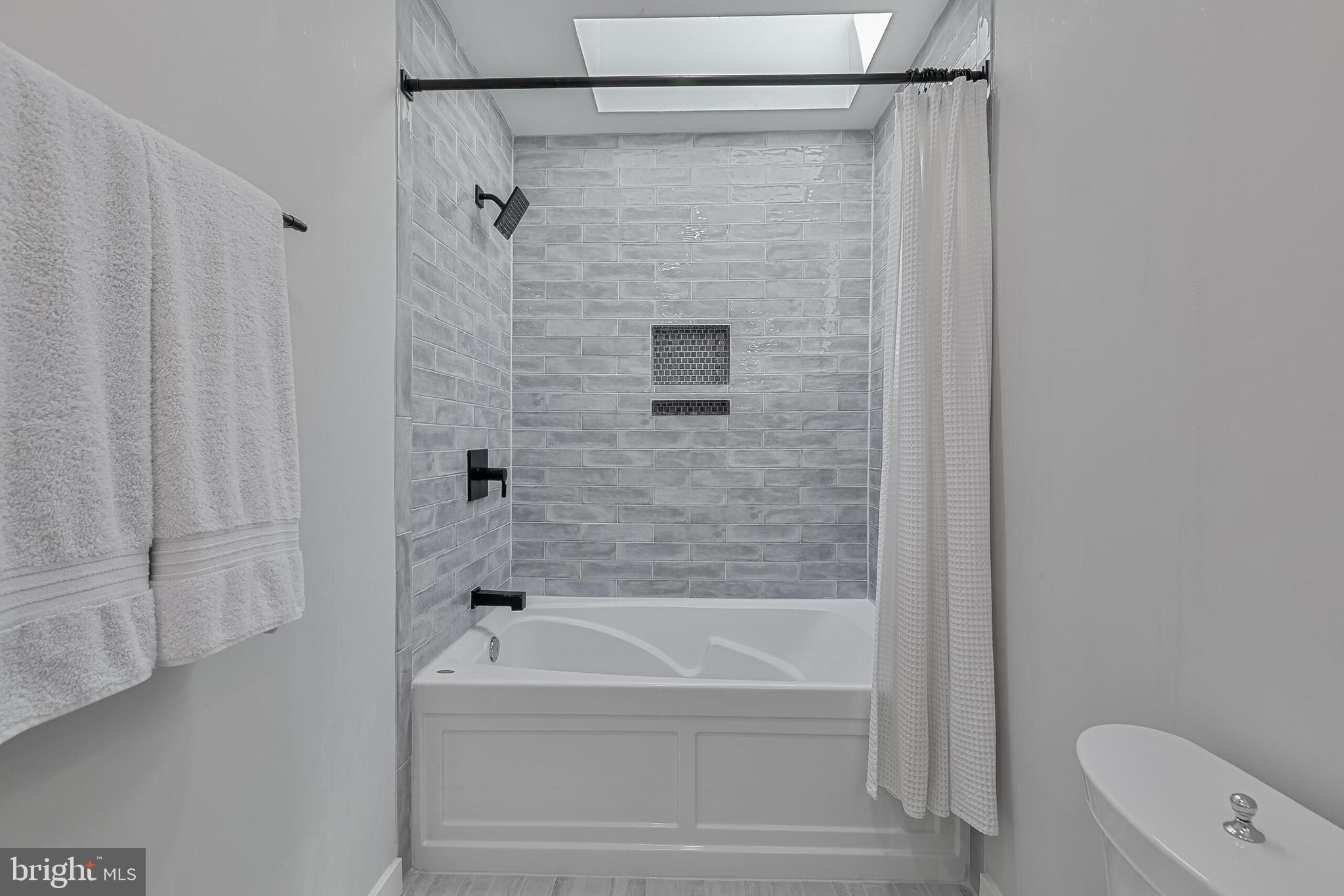 2619 JOHN MILTON DRIVE