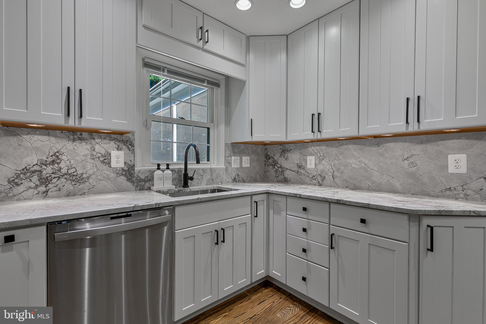 2619 JOHN MILTON DRIVE