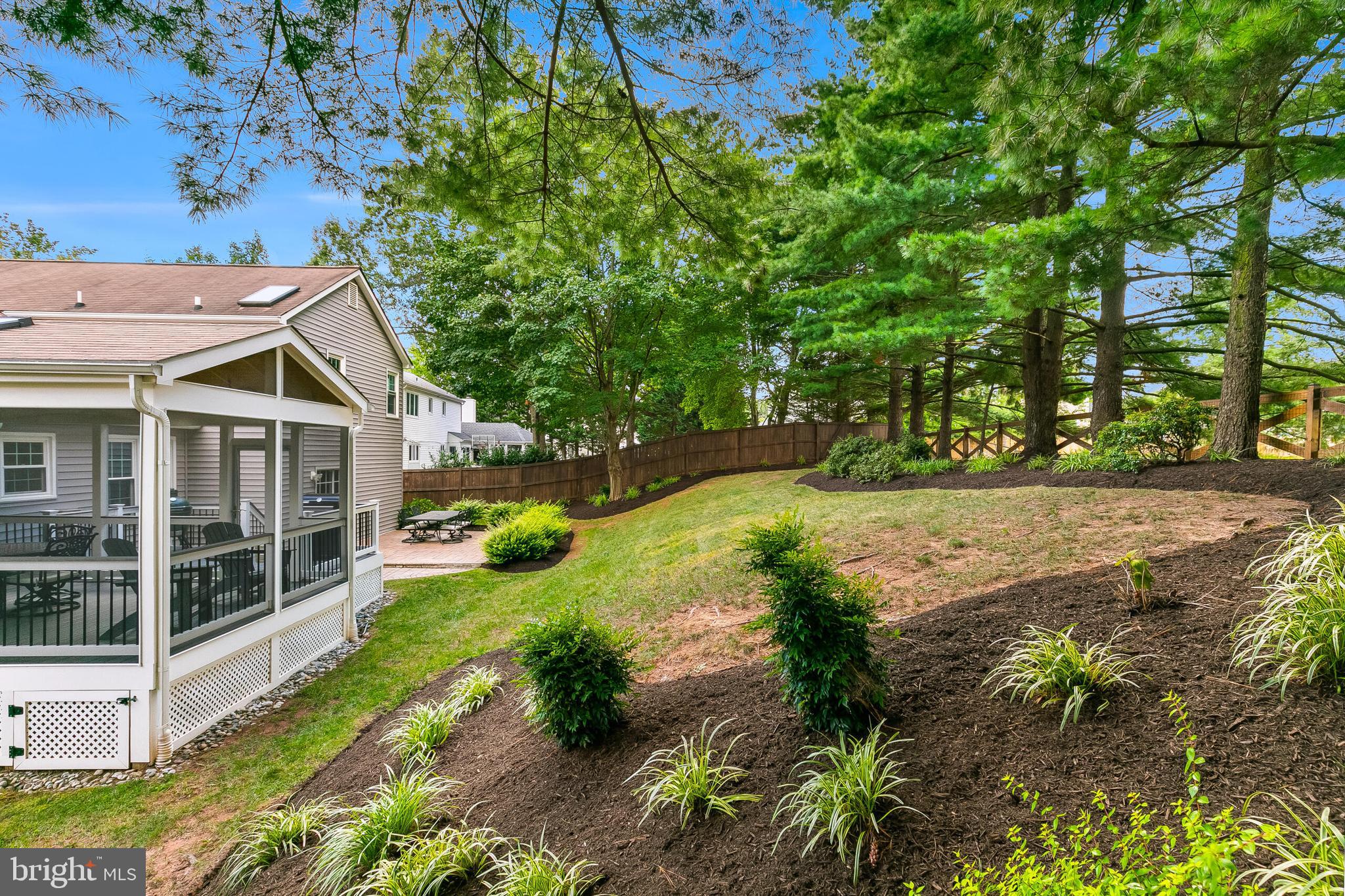 2619 JOHN MILTON DRIVE