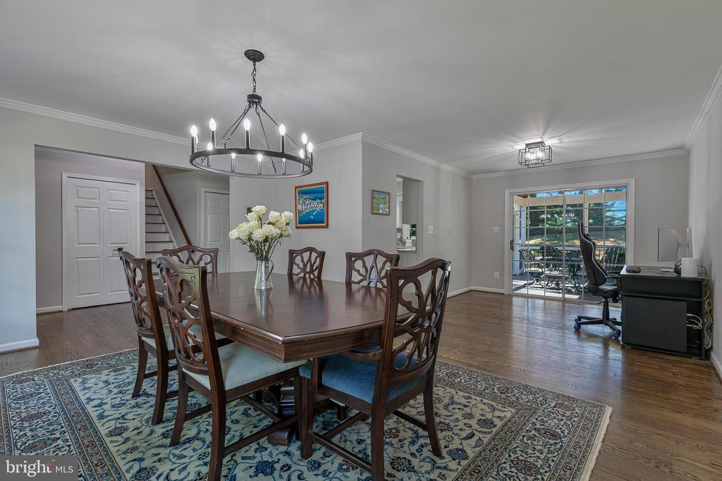 2619 JOHN MILTON DRIVE