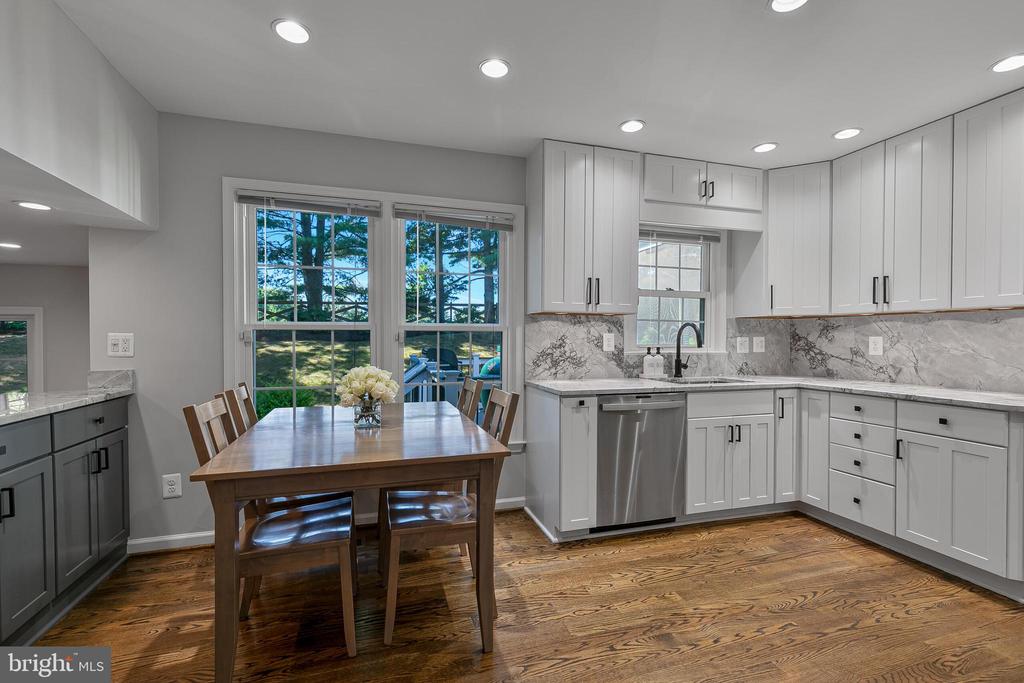 2619 JOHN MILTON DRIVE
