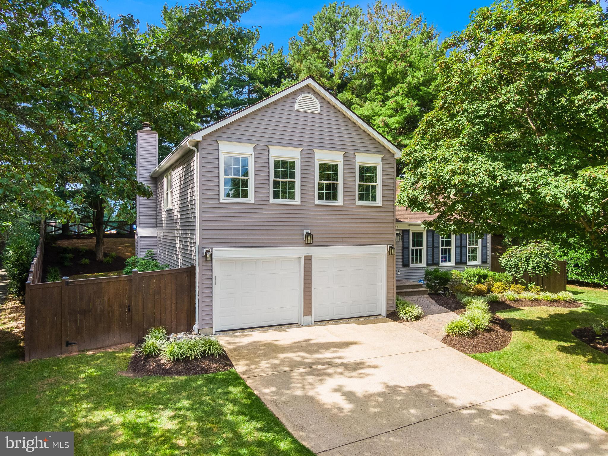 2619 JOHN MILTON DRIVE
