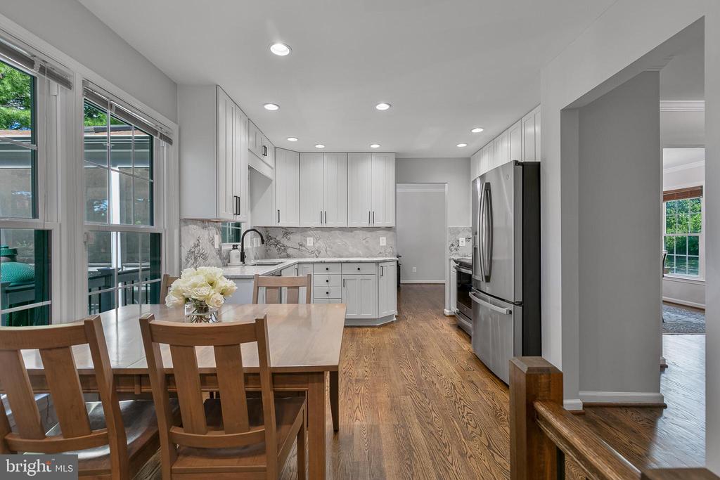 2619 JOHN MILTON DRIVE