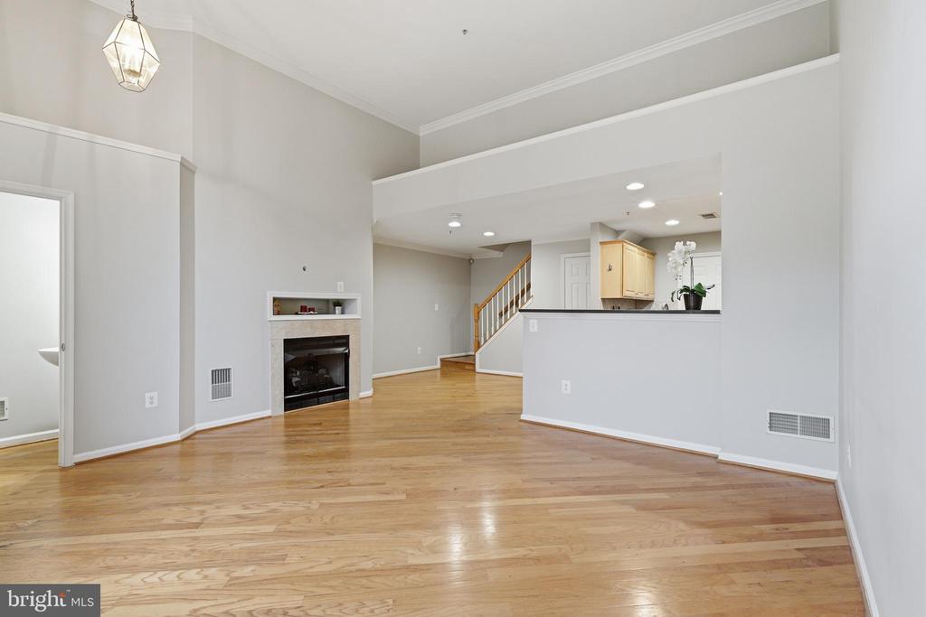 1934 CRESCENT PARK DRIVE 28-A