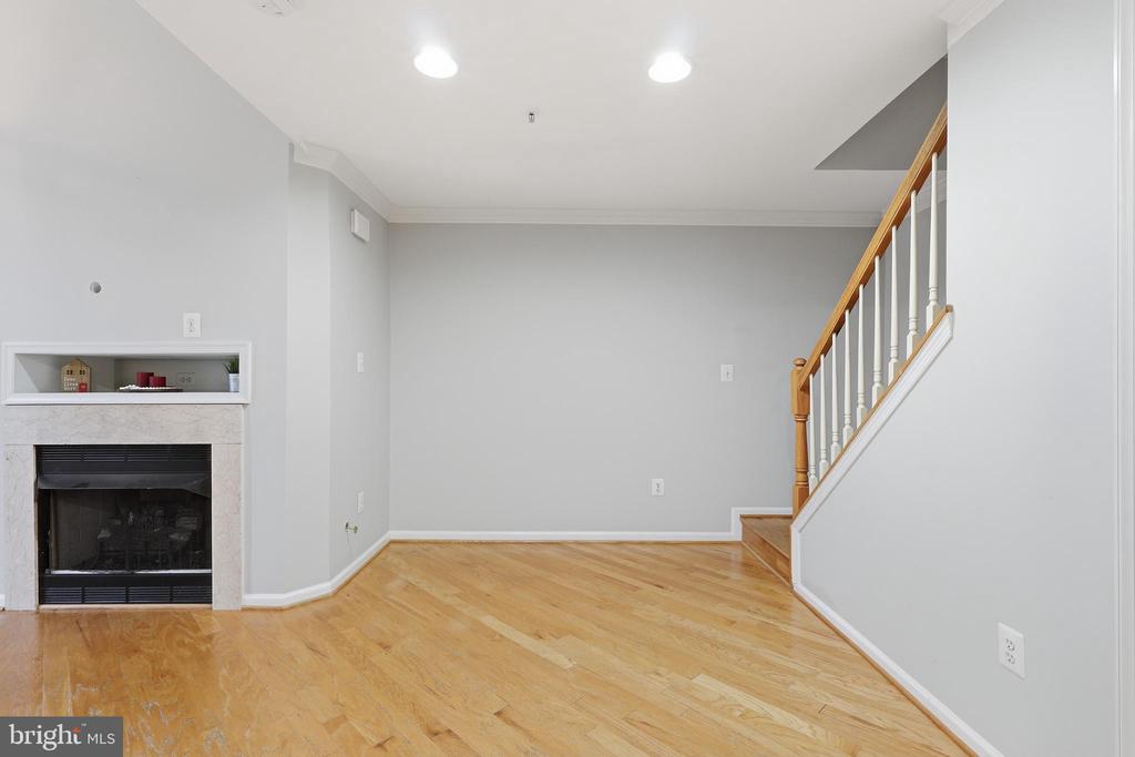 1934 CRESCENT PARK DRIVE 28-A