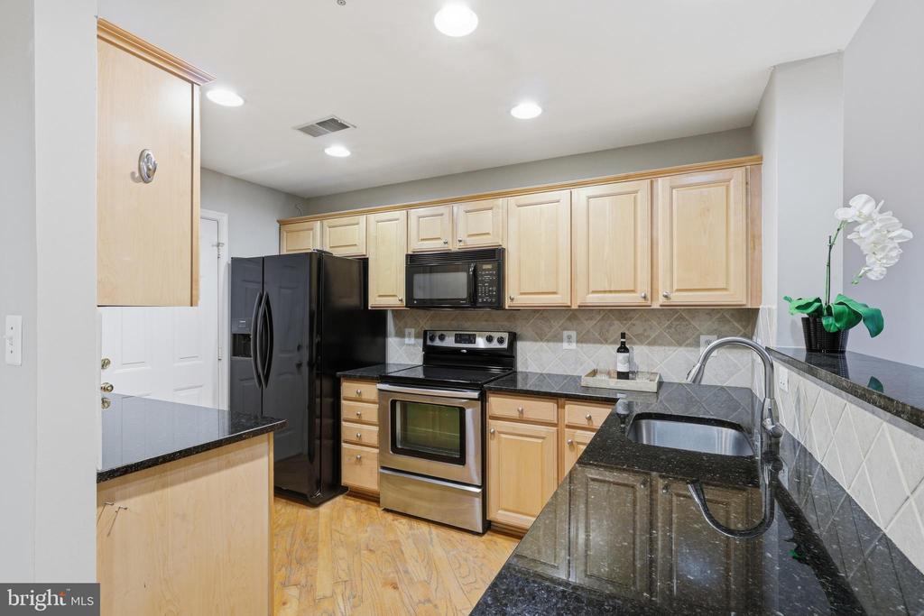 1934 CRESCENT PARK DRIVE 28-A