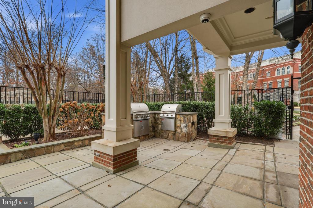 1934 CRESCENT PARK DRIVE 28-A