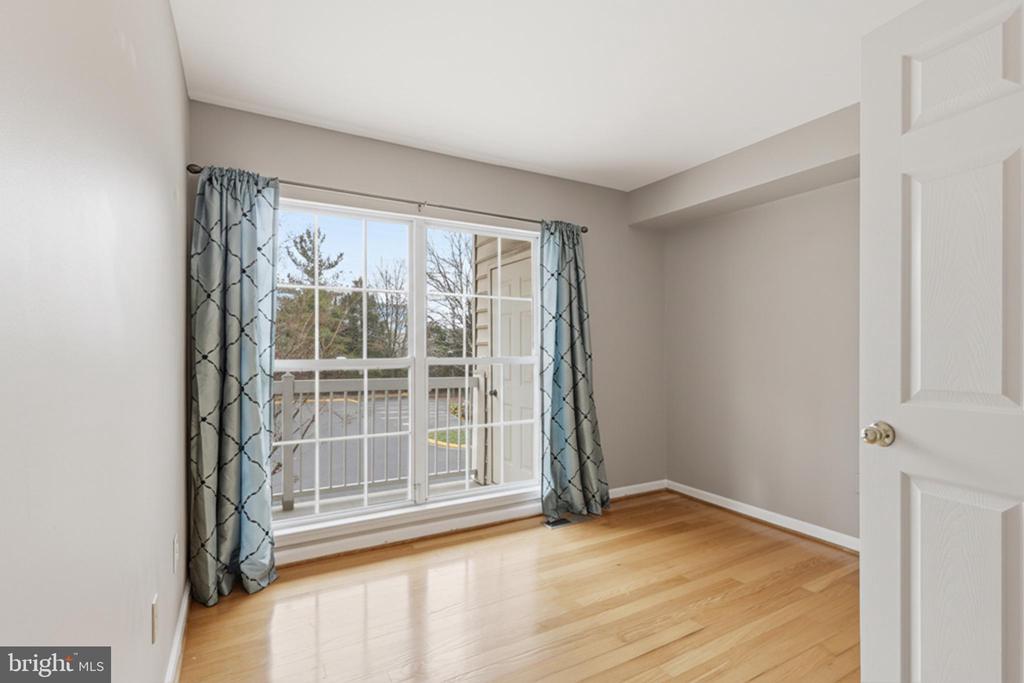 1934 CRESCENT PARK DRIVE 28-A