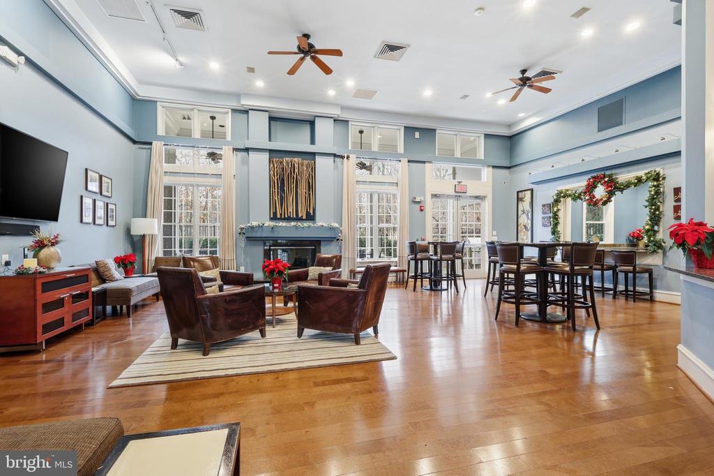 1934 CRESCENT PARK DRIVE 28-A