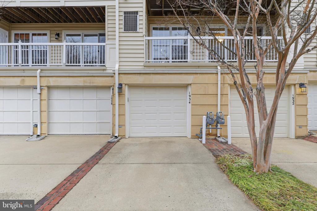 1934 CRESCENT PARK DRIVE 28-A