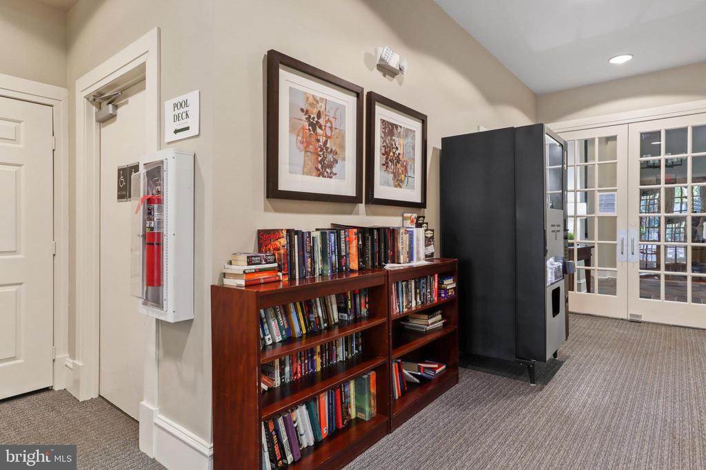 1934 CRESCENT PARK DRIVE 28-A