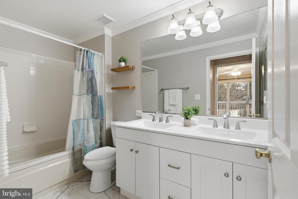 1934 CRESCENT PARK DRIVE 28-A