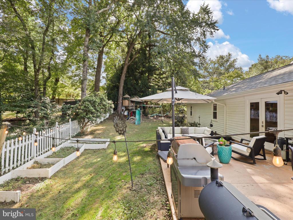 11607 HELMONT DRIVE