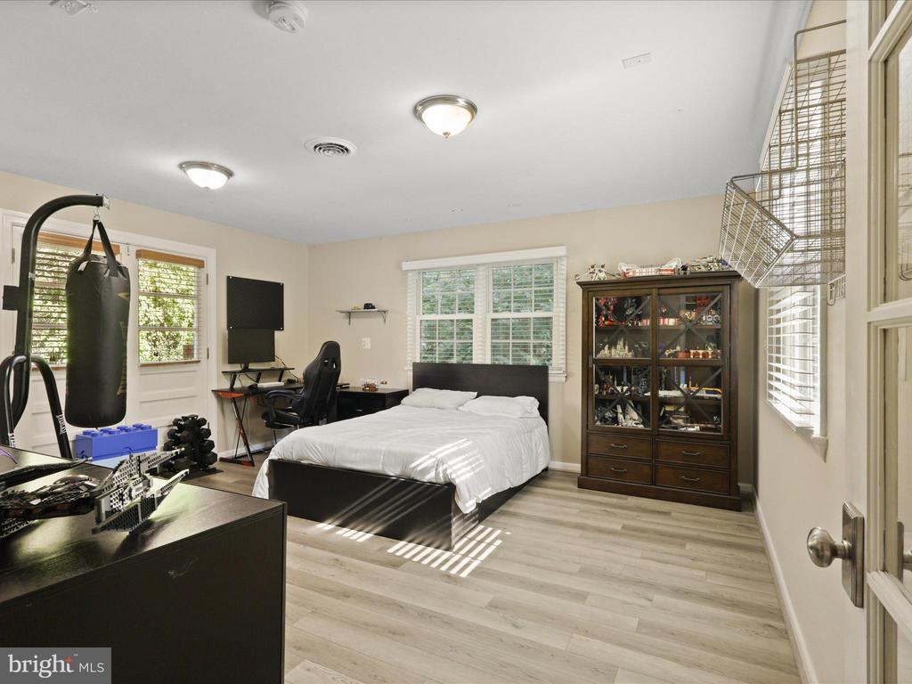 11607 HELMONT DRIVE