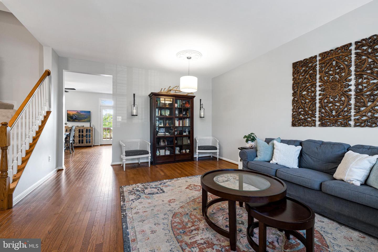 43127 Holtby Sq