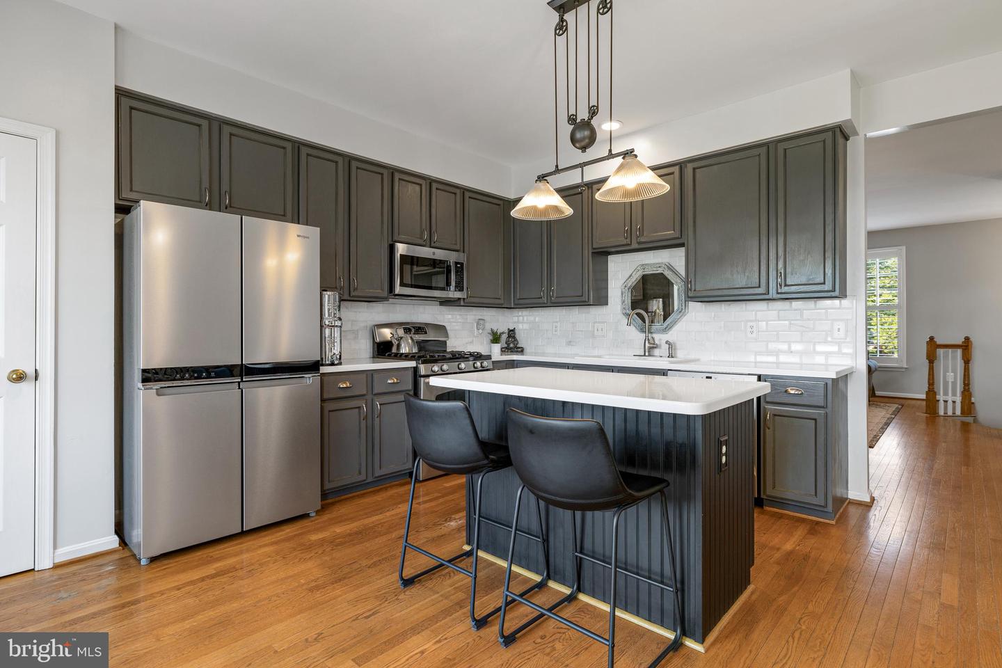 43127 Holtby Sq