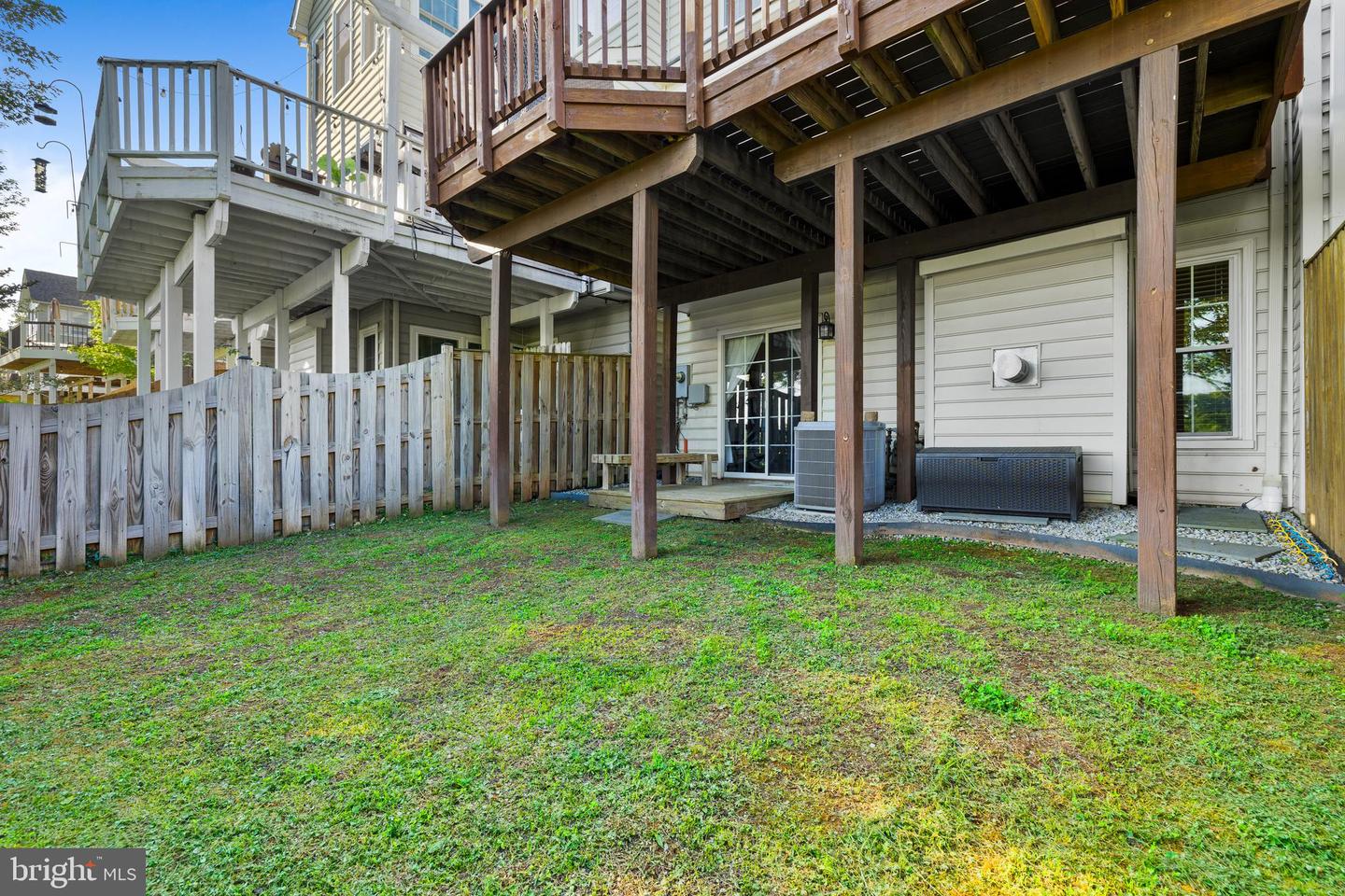 43127 Holtby Sq