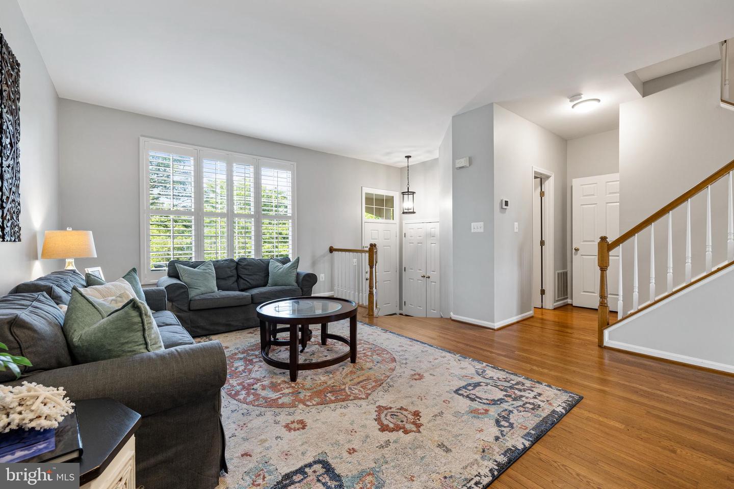 43127 Holtby Sq