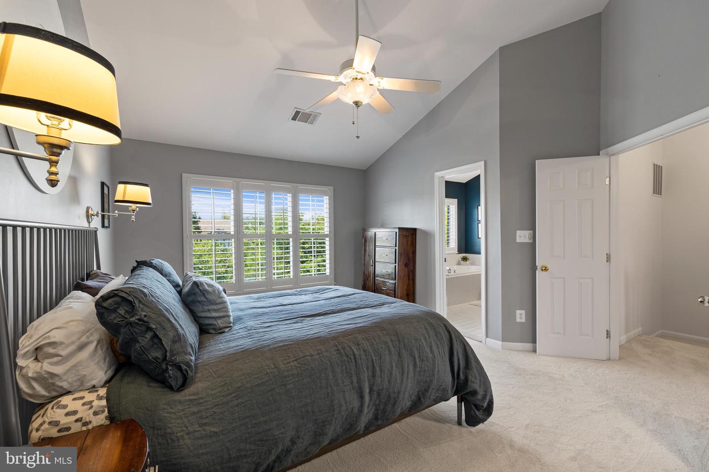 43127 Holtby Sq