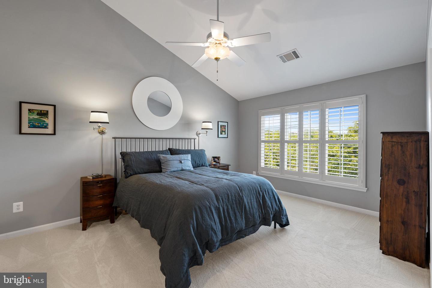 43127 Holtby Sq