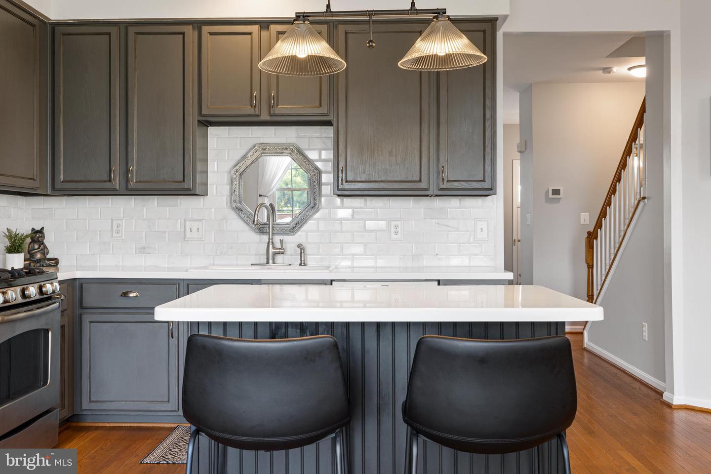 43127 Holtby Sq