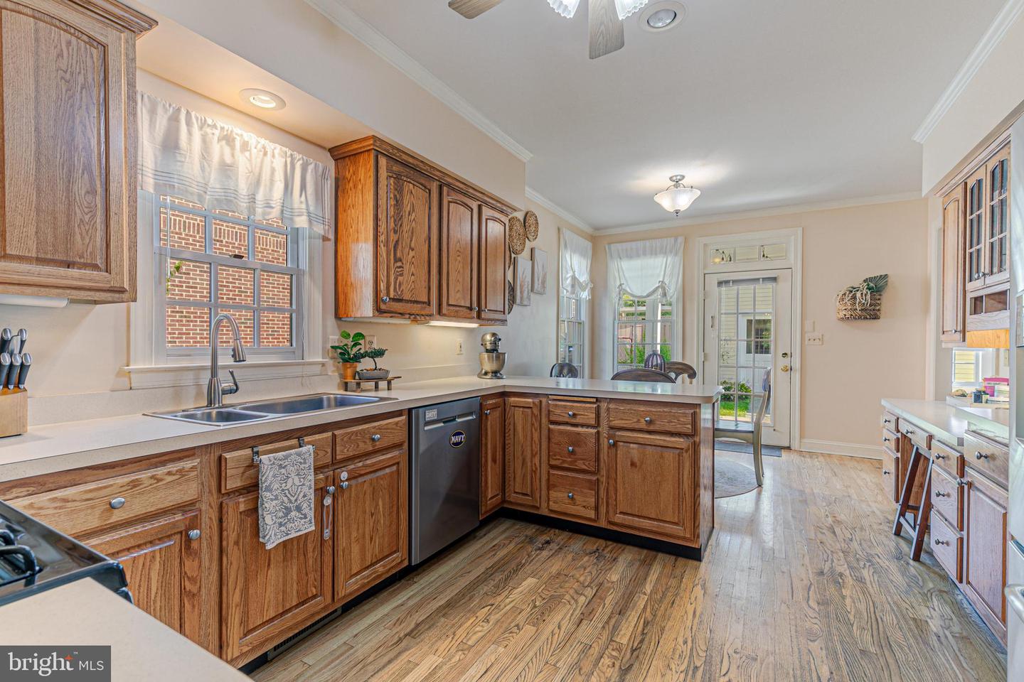 10 Memorial Dr NW