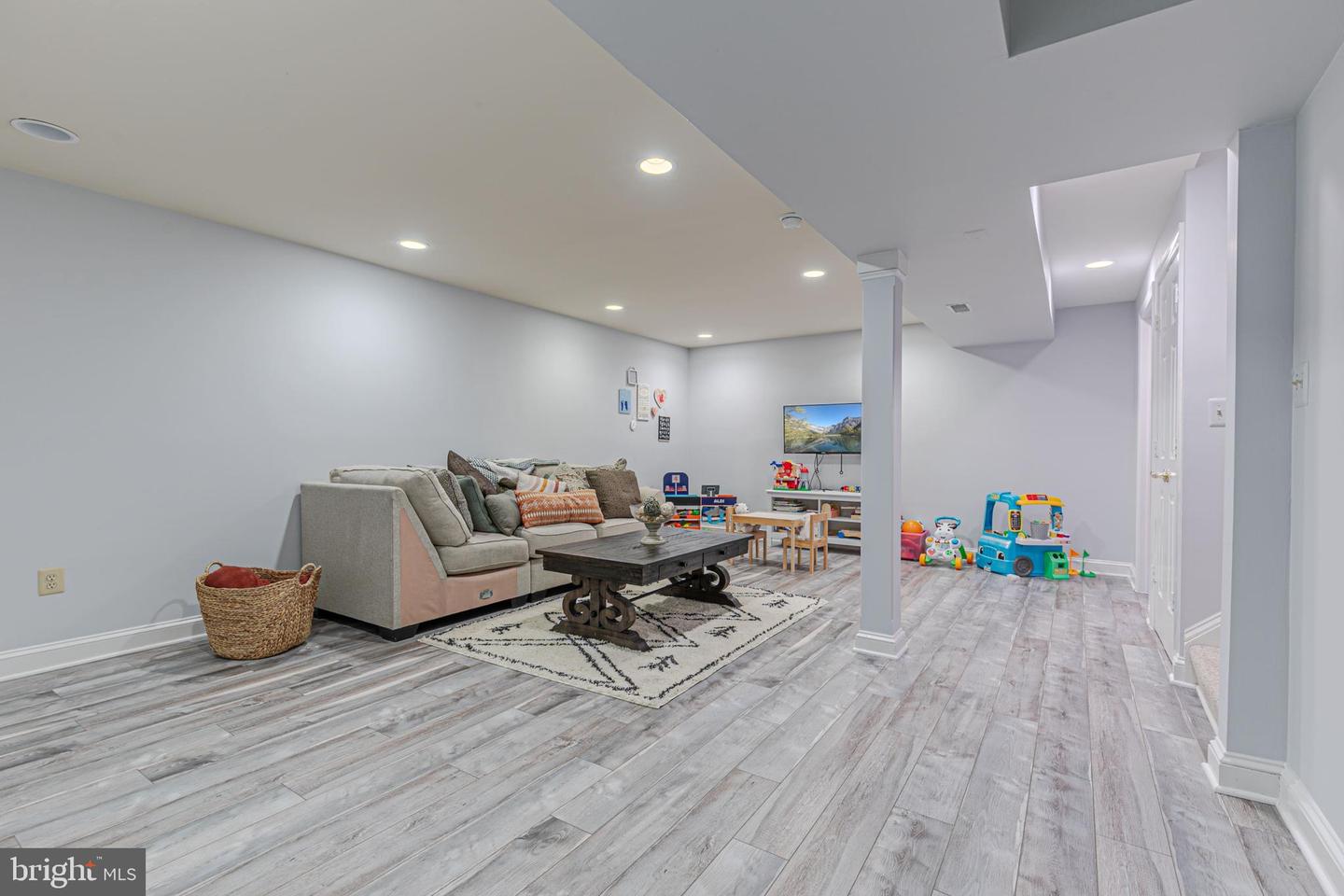 10 Memorial Dr NW