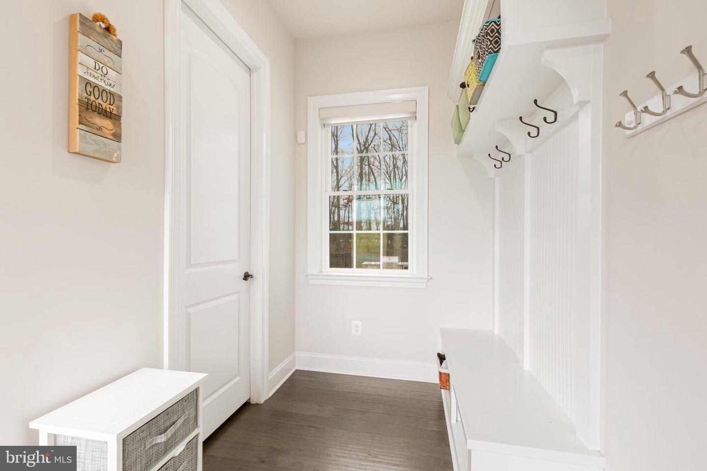 26959 Barnsley Pl
