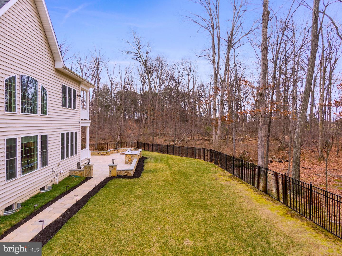 26959 Barnsley Pl