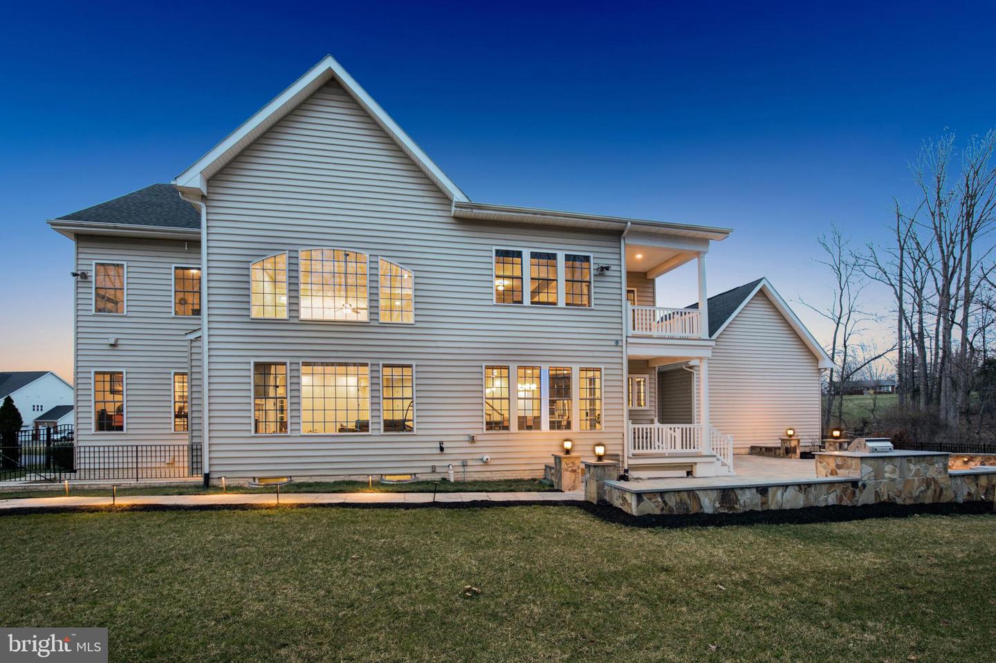 26959 Barnsley Pl