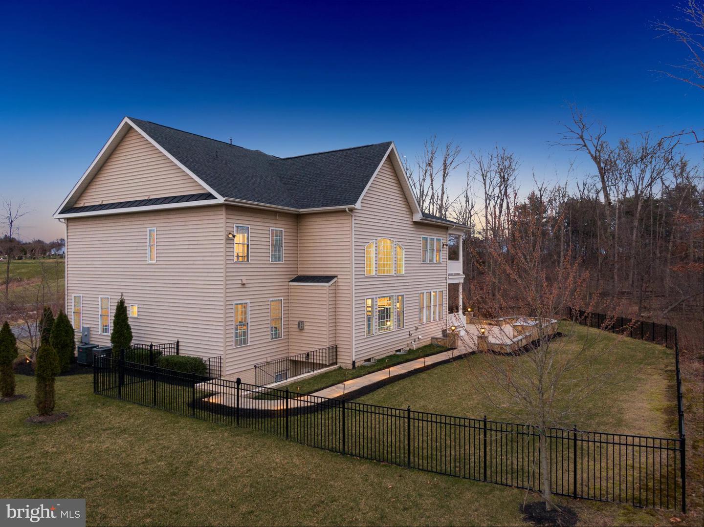 26959 Barnsley Pl
