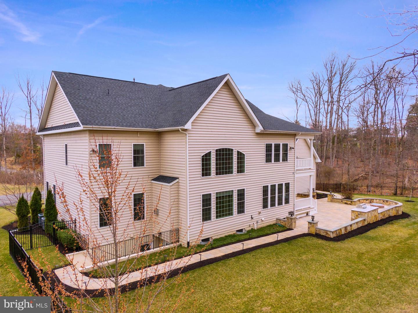 26959 Barnsley Pl