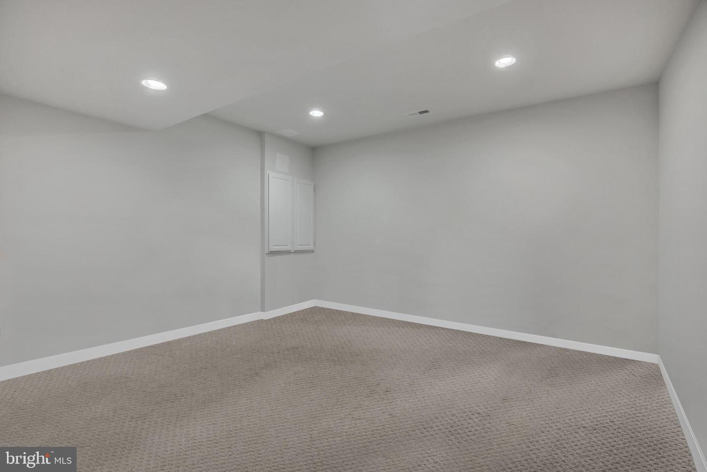 26959 Barnsley Pl