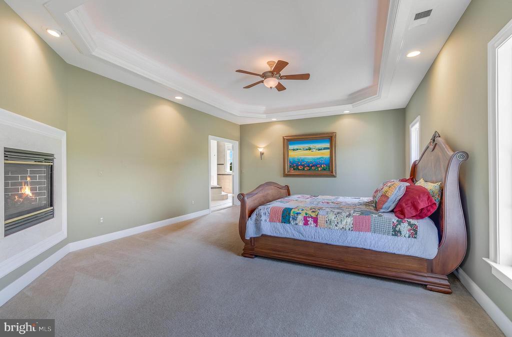 43451 Riverpoint Dr