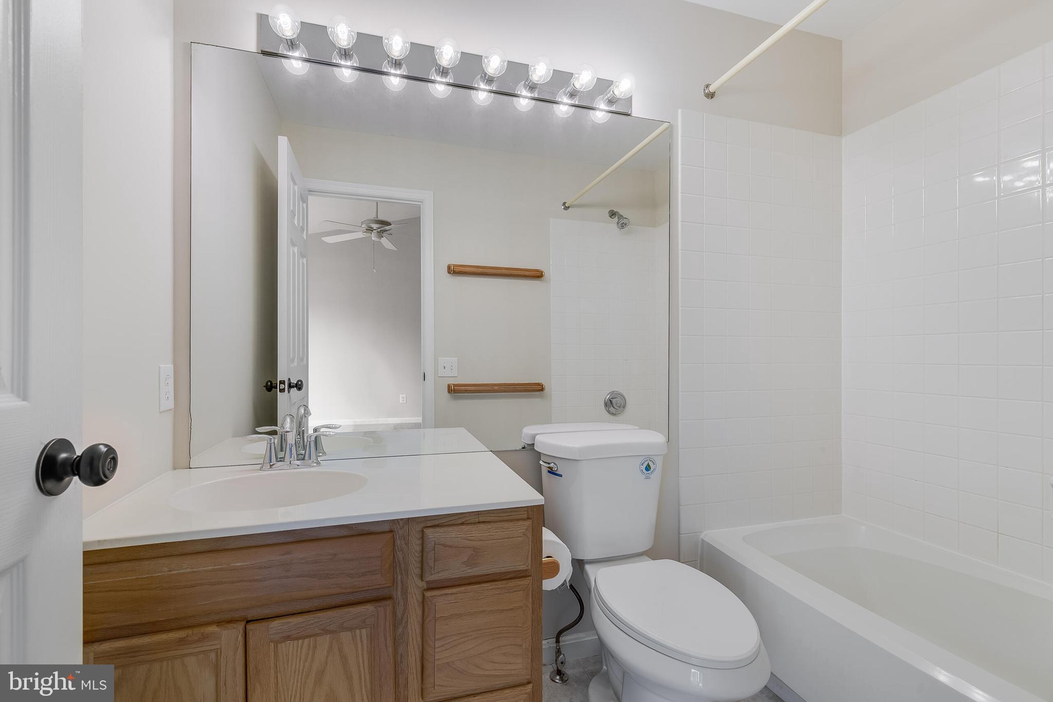 21028 Coach House Sq