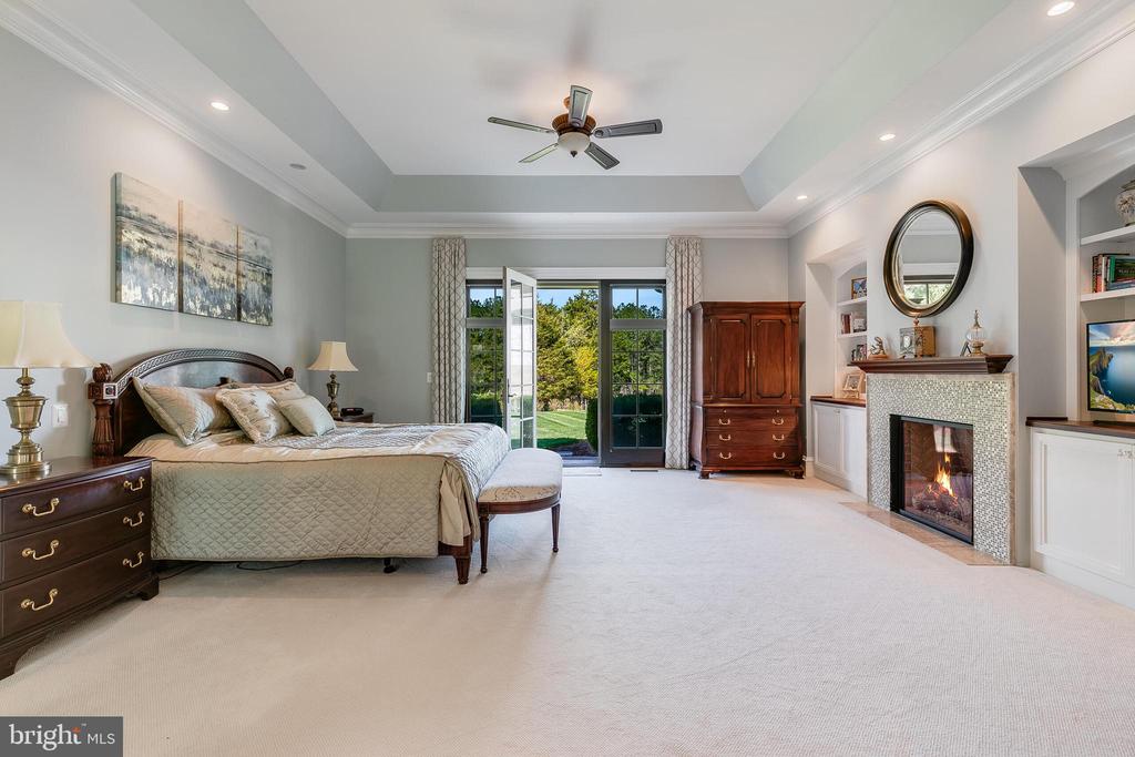 22577 Creighton Farms Dr