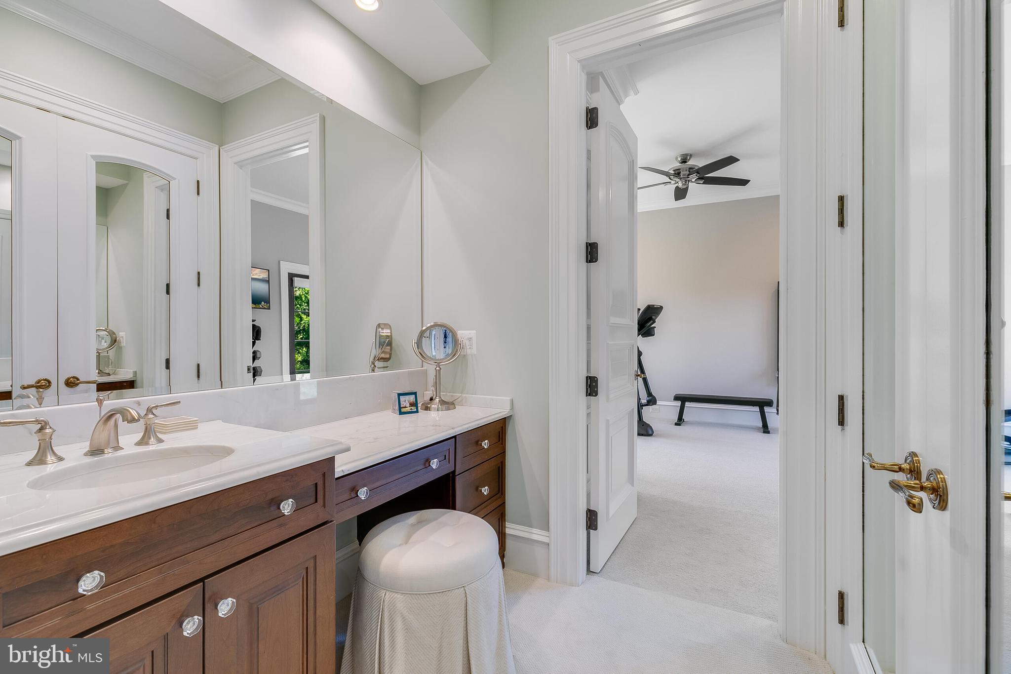 22577 Creighton Farms Dr