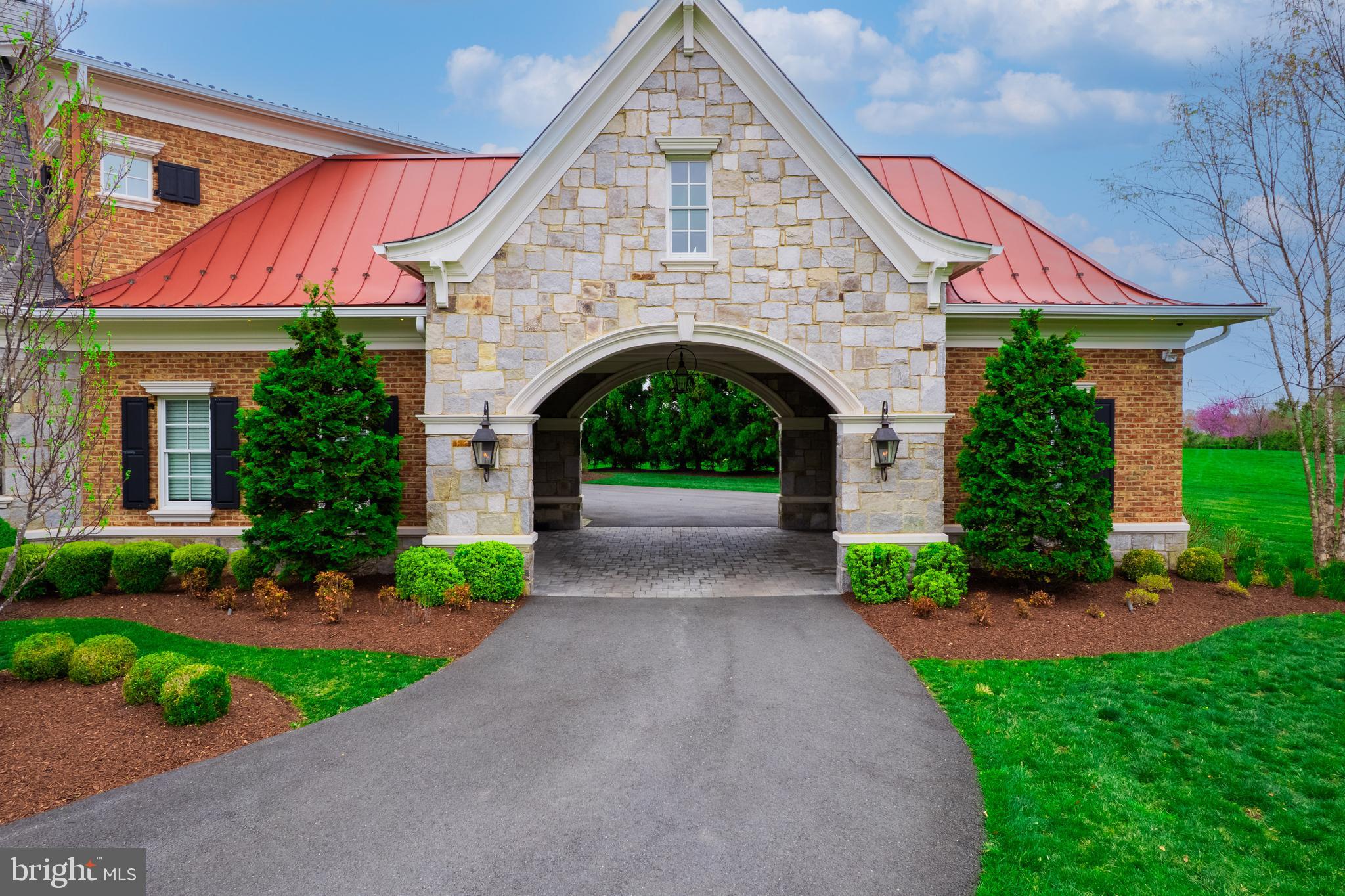 22577 Creighton Farms Dr