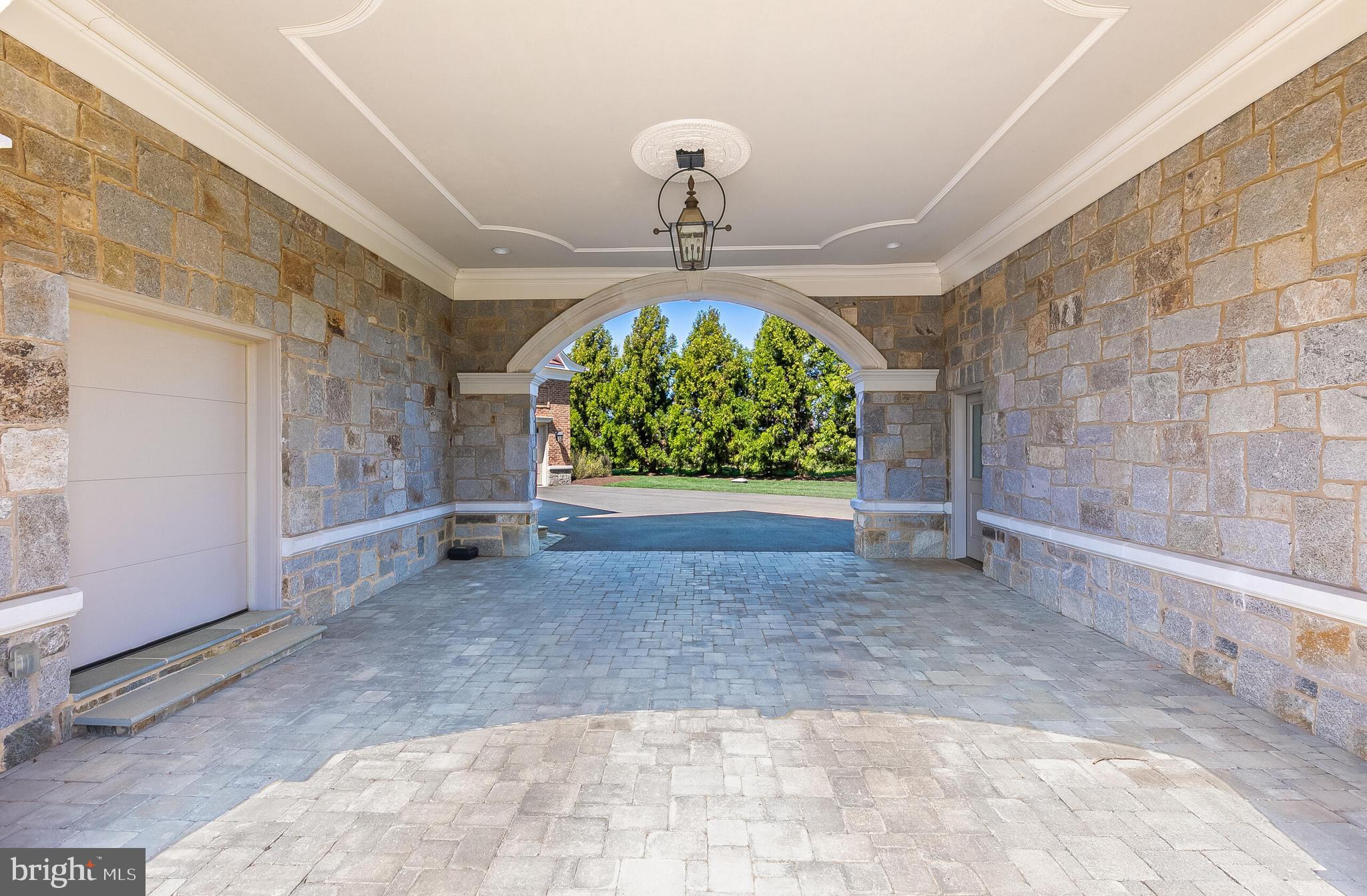 22577 Creighton Farms Dr