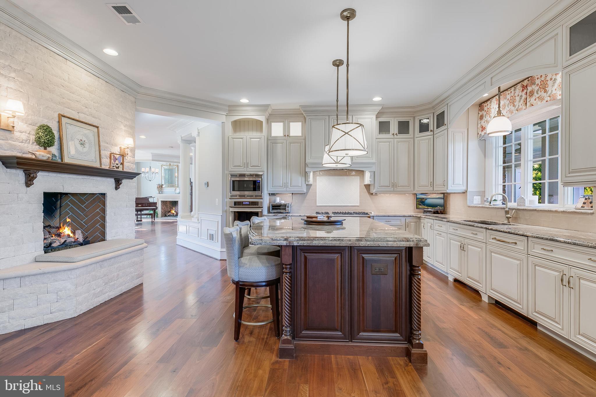 22577 Creighton Farms Dr