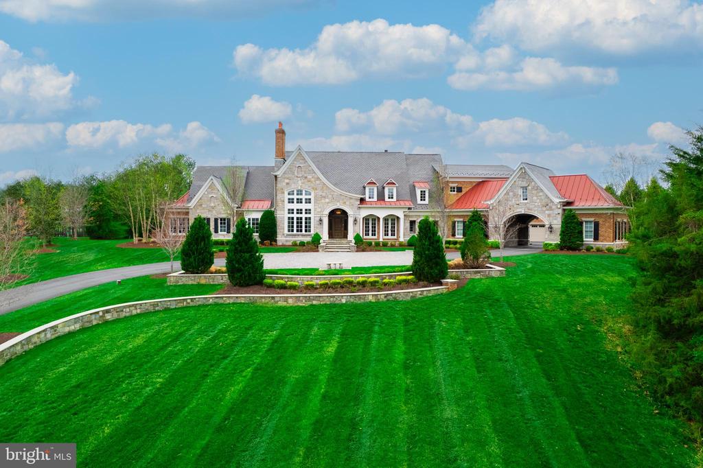 22577 Creighton Farms Dr